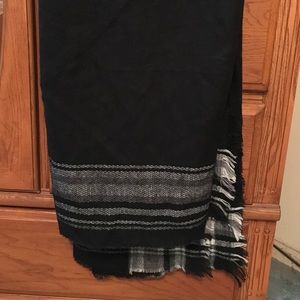 Black Blanket Scarf